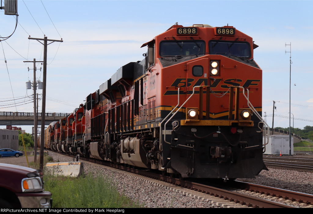 BNSF 6898